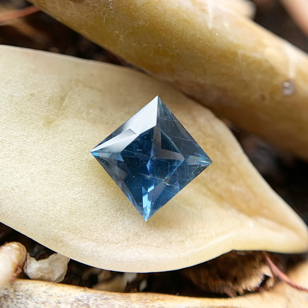 Montana Sapphire, 1.25ct - "Blue Aperture" - Image 4